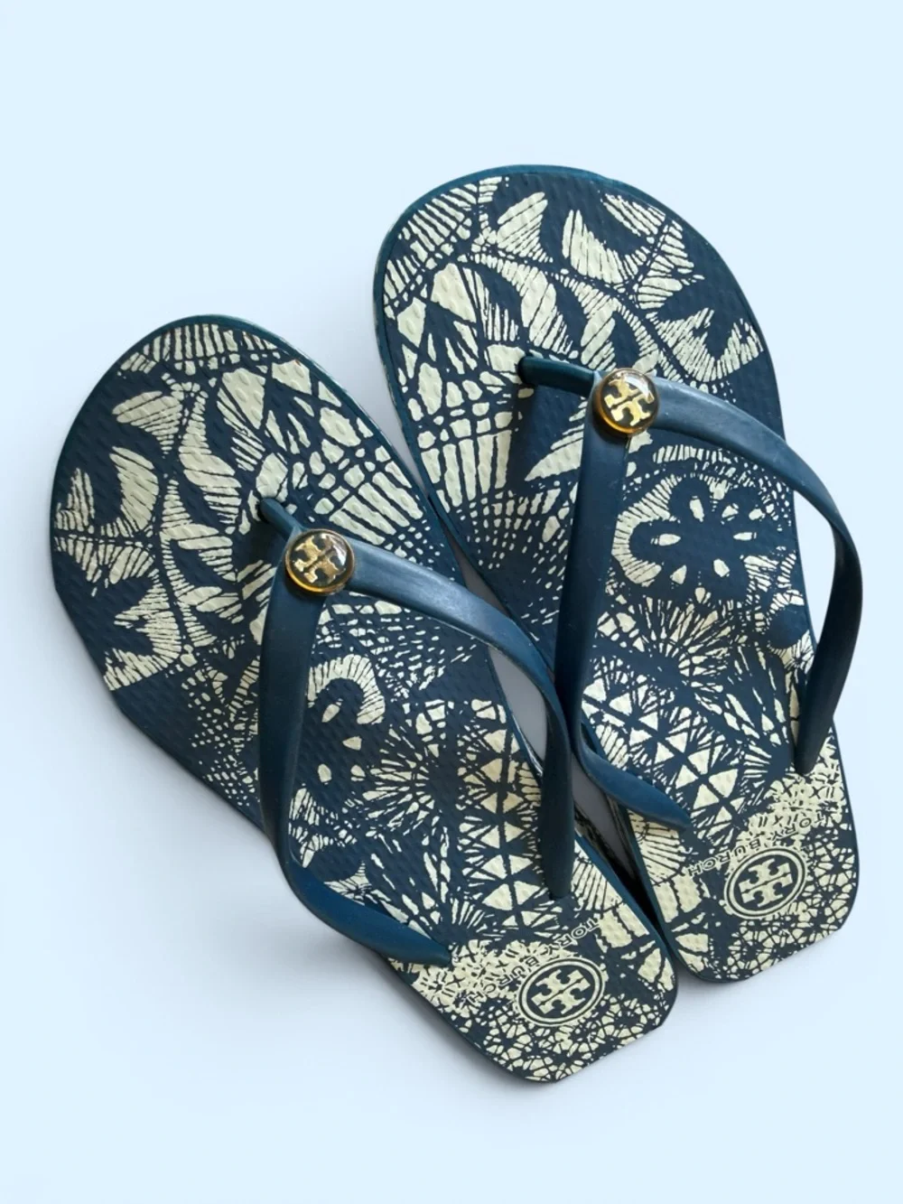 Tory Burch Blue Floral Batik Print Wedge Flip Flips Logo Medallion 9 Like New